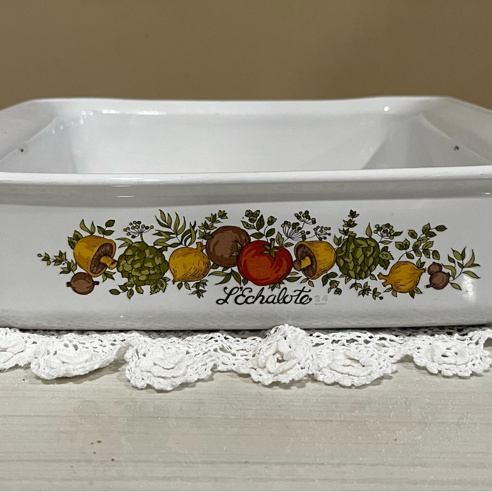 Rare Vintage Corningware Spice of Life (with words) 8” X 8” Cake pan P-322